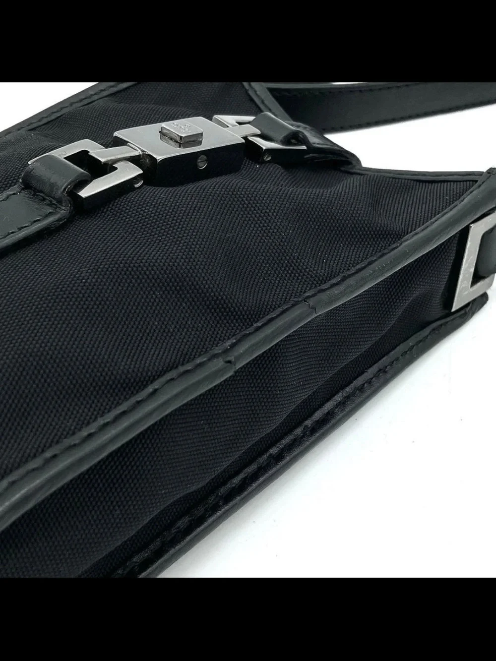 Gucci Black Crossbody Messenger Bag with Silver Hardware